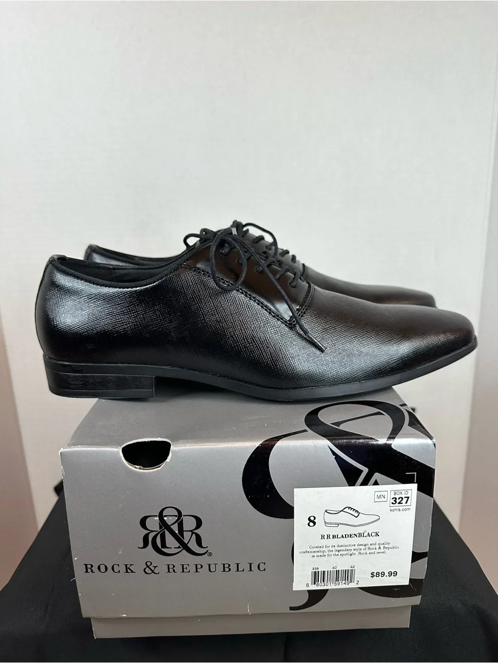 Rock & Republic Men’s Black Textured Lace-Up Oxfords, size 8, New in Box